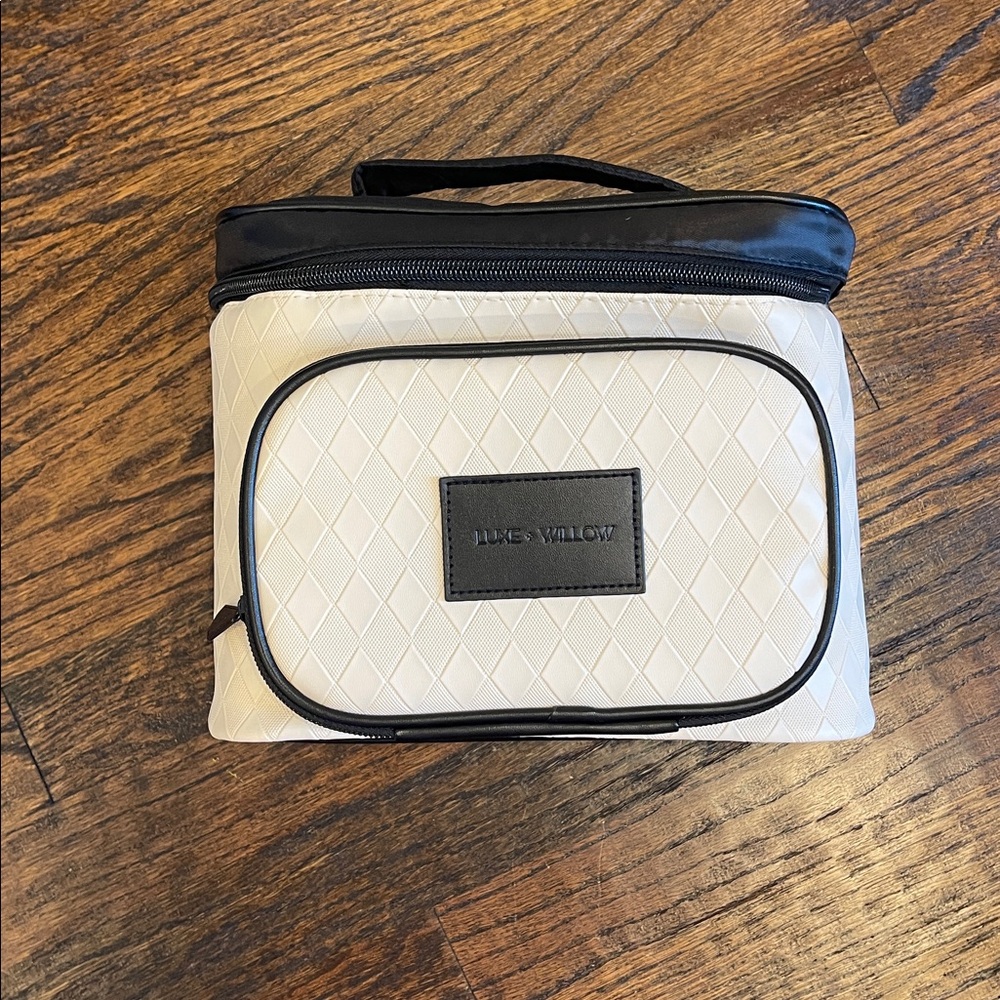 Luxe Willow Cream and Black Cosmetic Bag NWOT